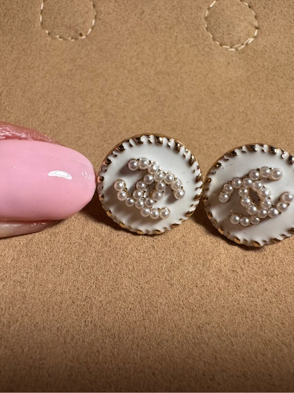 Pearl CC Button Earrings - White and Gold